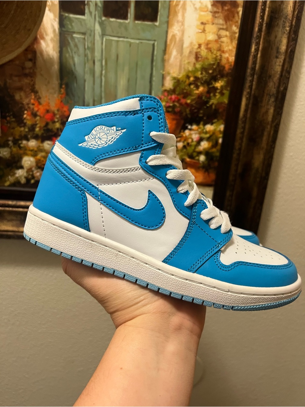 Jordan 1 Retro High OG UNC sneakers read description